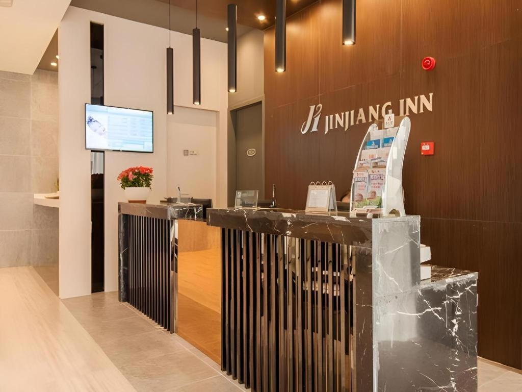 Jinjiang Inn Bengbu Huaihe Road Bagian luar foto